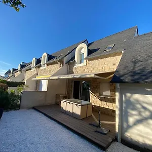  Hébergement de vacances Maison-villa Quiberon, 5 Personnes, Jardin, Proche Du Port, Plages Baie Et Océan France