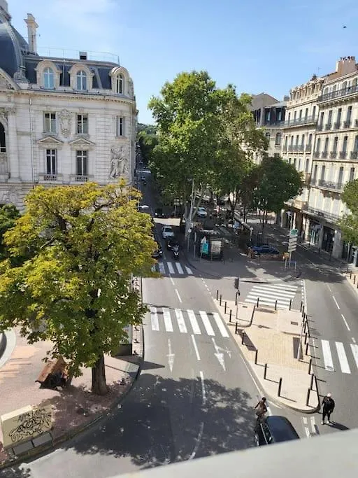 Lejlighed Logement Au Coeur De Marseille, Le Stassi